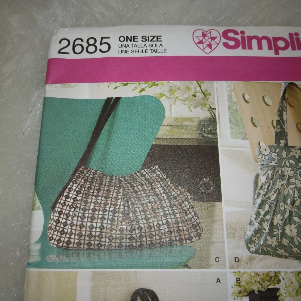 SIMPLICITY 2685 Bags in 4 Styles